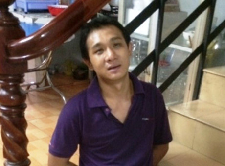 'Ngáo đá' đốt nhà, vác kiếm chém hàng xóm
